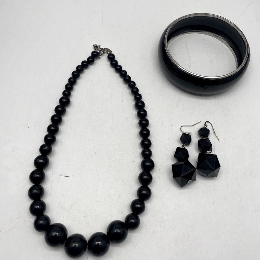 Vintage Black set of necklace, Chunky Bracelet & earrings